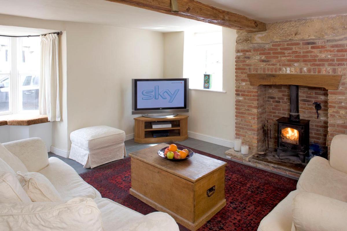 Morton House And The Stable Block - Adjoining For Singles, Couples And Large Groups