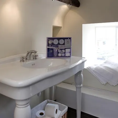 Morton House And The Stable Block Masham - Adjoining Holiday Cottages For Singles, Couples And Large Groups Room photo
