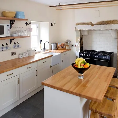 Morton House And The Stable Block Masham - Adjoining Holiday Cottages For Singles, Couples And Large Groups Exterior photo