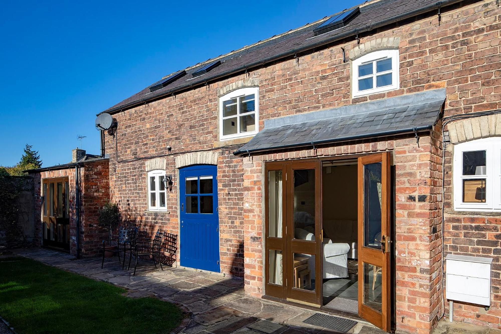 Morton House And The Stable Block - Adjoining For Singles, Couples And Large Groups Holiday home