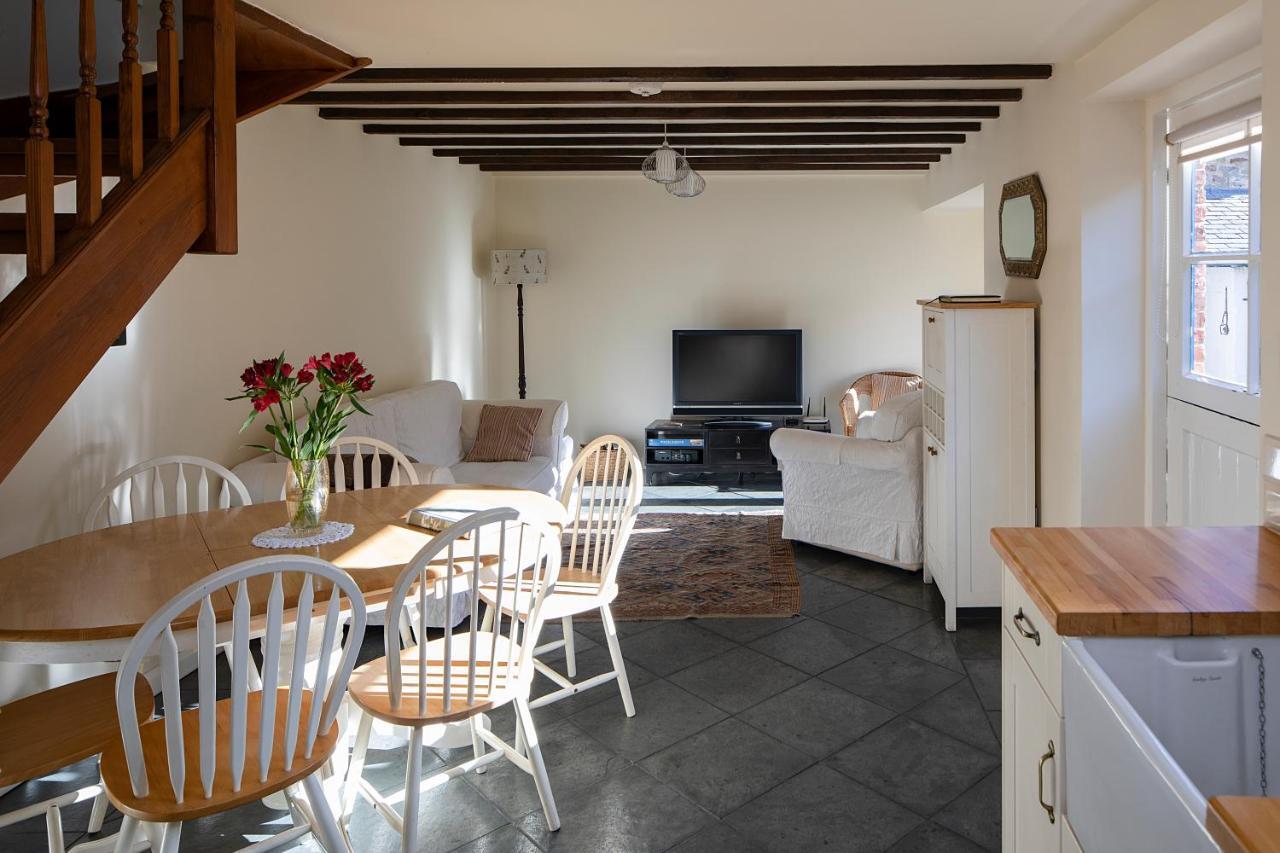 Holiday home Morton House And The Stable Block - Adjoining For Singles, Couples And Large Groups