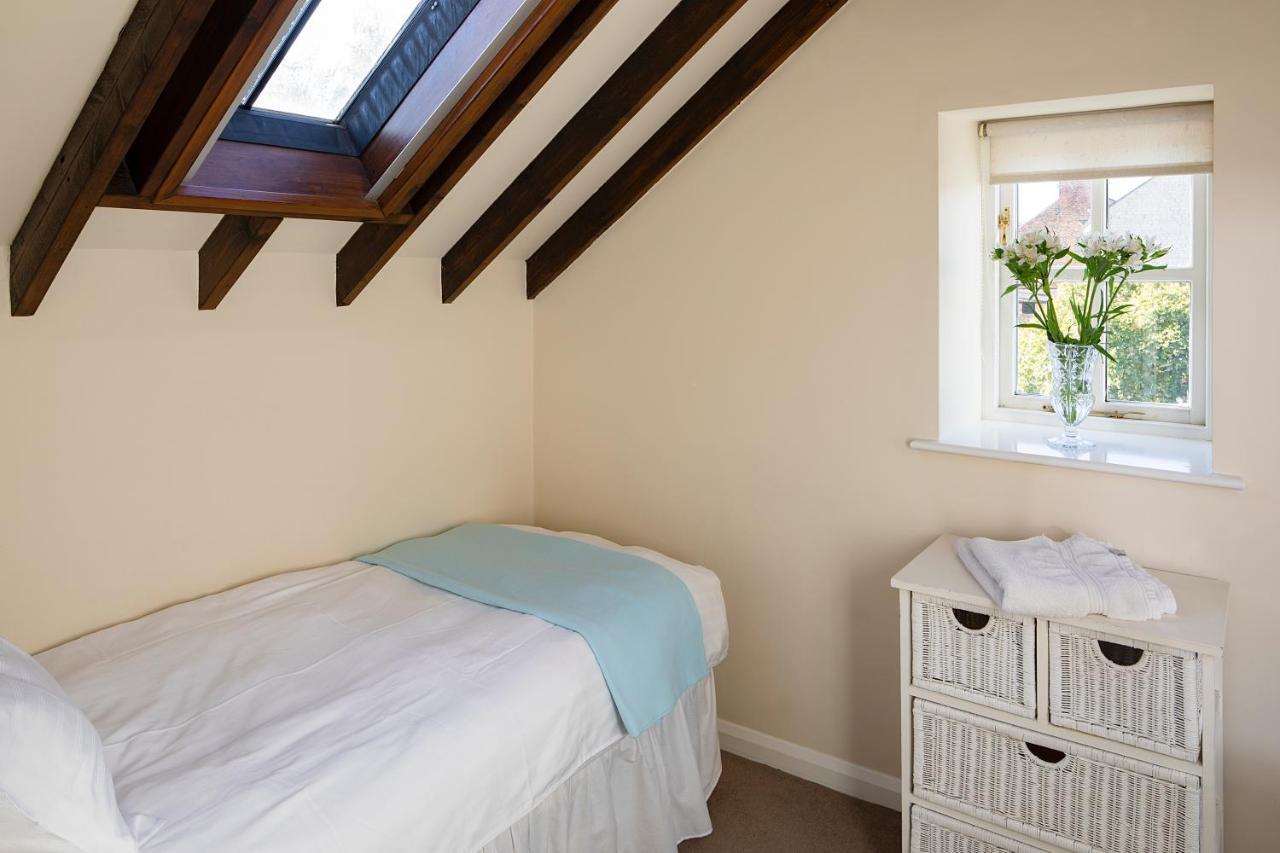 Morton House And The Stable Block - Adjoining For Singles, Couples And Large Groups * Masham