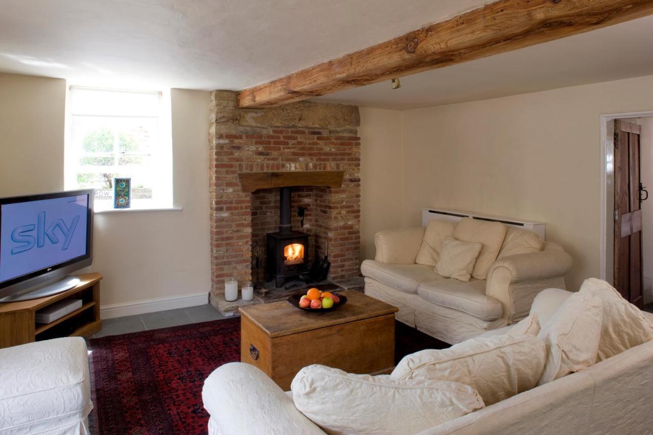 Morton House And The Stable Block - Adjoining For Singles, Couples And Large Groups *